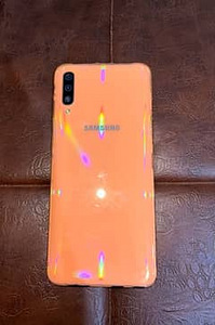 Samsung Galaxy A70 128Gb Oranz heas seissukoraas (1 foto / 1)