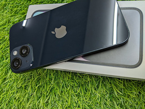 iPhone 14 128GB Black heas seissukorras (3 foto / 3)