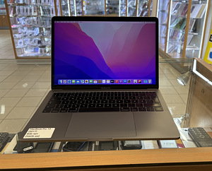 MacBook Pro 13 (2017) в очень хорошем состоянии