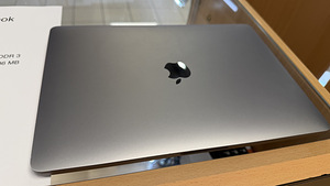 Apple Macbook Pro 13 (2016) Heas seisukorras (3 foto / 4)