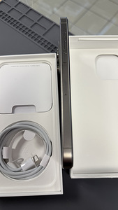 Apple iPhone 15 Pro Max 256Gb Natural Titanium (4 foto / 5)