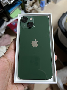iPhone 13 128Gb Green v heas seissukorras (2 foto / 2)