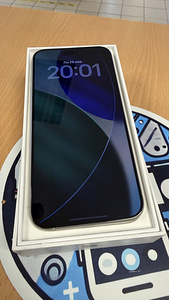 iPhone 15 Pro Max 256Gb White Titanium v heas korras (2 foto / 2)