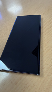 Samsung Galaxy S22 Ultra 12/512Gb Black v heas korras (3 foto / 5)