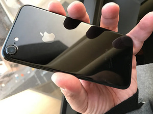 iPhone 7 128Gb Jet Black väga heas korras (2 foto / 2)