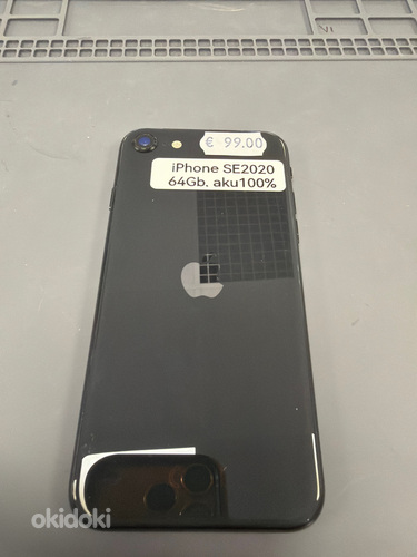 iPhone SE 2020 64Gb в хорошем состоянии
