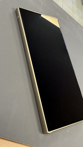 Samsung Galaxy S24 Ultra 12/512Gb Titanium heas korras (3 foto / 4)