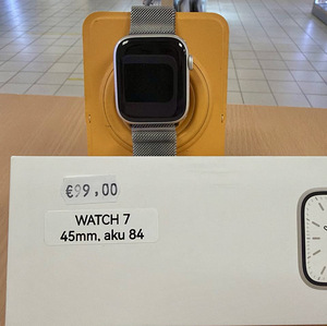 Apple Watch 7 GPS 45Mm Silver v heas korras (1 foto / 1)