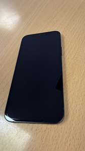 Apple iPhone 12 256Gb Black v heas korras (3 foto / 5)