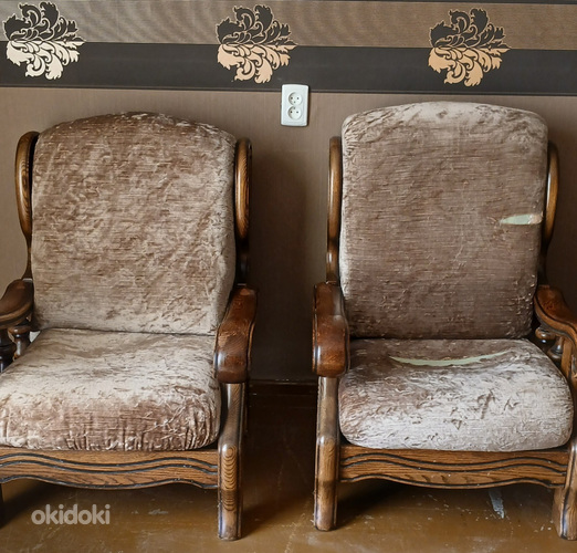 Komplekt (diivan + 2 tugitooli + laud)