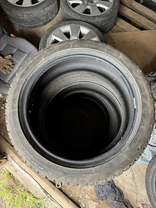 Шины Bridgestone R17 205/50 (2 фото из 2)