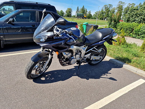 Yamaha FZR 600 , 2004 a (1 foto / 10)