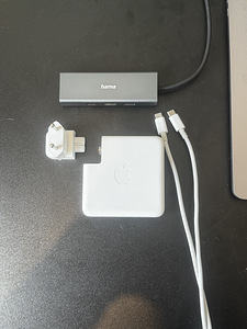 MacBook Pro 16” (2019) – i9 / 32GB RAM / 1TB SSD (6 foto / 6)