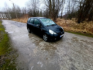 Honda Jazz Автомат (3 фото из 10)
