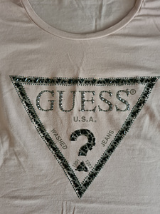 Футболка guess с (2 фото из 2)
