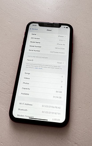 iPhone XR 64GB Product Red (3 foto / 4)