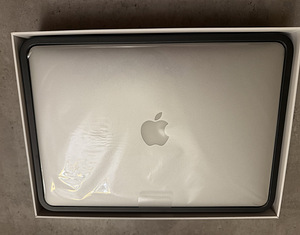 UUS MacBook Air (13-inch, Early 2014) (2 foto / 6)