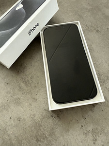 iPhone 15 Pro 256GB Black Titanium (1 foto / 4)