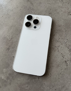 iPhone 14 Pro 128GB Silver (1 foto / 3)