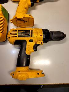 Dewalt аккумуляторная дрель (3 фото из 6)