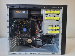 Настольный компьютер (4 фото из 4)