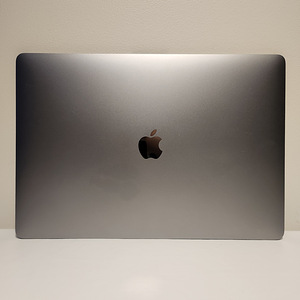 MacBook Pro 2017 15,4" | 512GB 4-ThunderBolt (2 foto / 7)