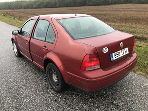 Volkswagen Bora 1.6 74kw (4 foto / 5)