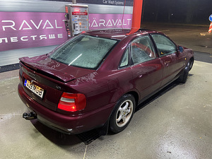 Audi A4 1.6 74kw ÜV 11.23 (3 foto / 6)