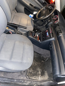 Audi A4 1.6 74kw ÜV 11.23 (5 foto / 6)