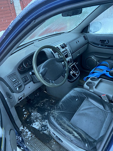 Kia Carnival 2.9 CRDI 106kw (5 foto / 5)