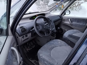 Citroen Xsara Picasso 1.6 80kw ÜV 06.23 (3 foto / 7)