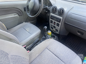 Dacia Logan 1.6 77kw, ÜV 07.24 (5 foto / 5)