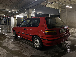 Toyota Corolla 1991 1.3l 55kW (5 foto / 10)