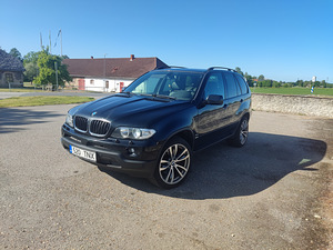 BMW X5 Sport pack 3.0 155kW+ (1 foto / 6)