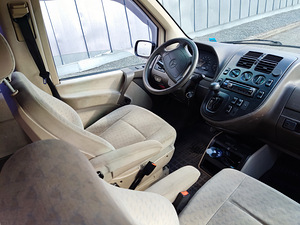Mercedes-Benz V230 (3 foto / 4)