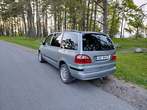 Korralik Ford Galaxy (4 foto / 9)
