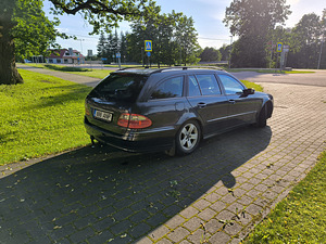 MERCEDES-BENZ E 270 CDI T (6 foto / 6)