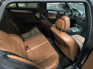 Mercedes Benz C320 4 matic (7 foto / 11)