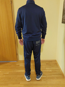 Продается мужской темно-синий спортивный костюм NIKE размера (3 фото из 3)