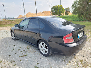 Subaru Legacy (1 фото из 11)