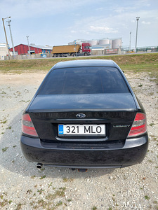 Subaru Legacy (2 фото из 11)