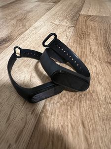 Xiaomi Mi Smart Band 4 (1 foto / 2)