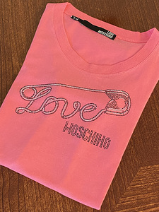 Love Moschino (1 foto / 1)