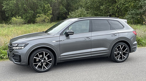 VW Touareg 2023 turvavahesein (3 foto / 3)