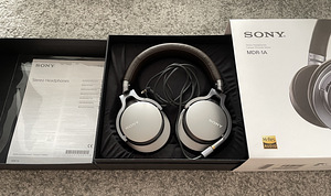 Наушники Sony (2 фото из 3)
