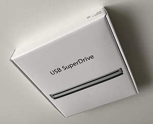 DVD и CD записывающее/читающее устройство Apple (1 фото из 2)