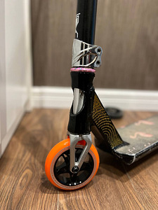 Trikikickroller \ Tõukeratta (1 foto / 8)