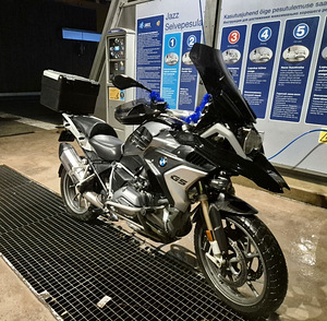 Мотоцикл BMW R1200gs (4 фото из 8)