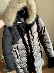Зимняя куртка GAP (2 фото из 3)