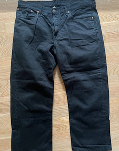 Mustad teksad Levis 46 suurus (2 foto / 6)
